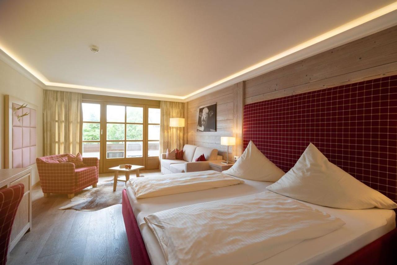 Hotel Gasthof Alte Post Holzkirchen Холцкирхен Екстериор снимка