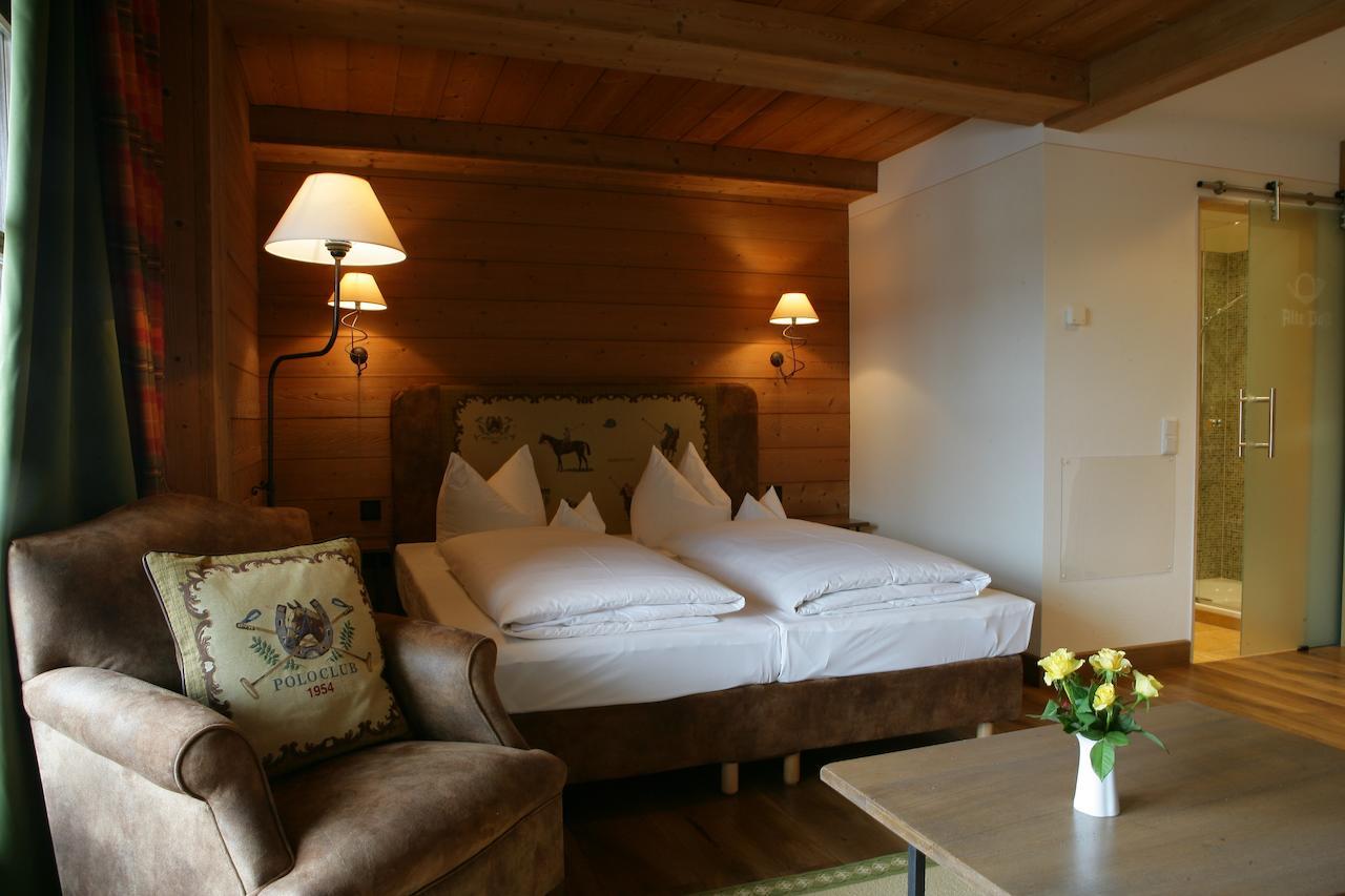 Hotel Gasthof Alte Post Holzkirchen Холцкирхен Стая снимка