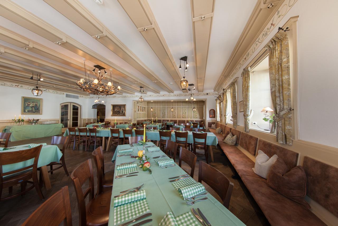 Hotel Gasthof Alte Post Holzkirchen Холцкирхен Екстериор снимка