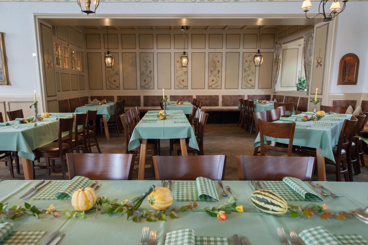 Hotel Gasthof Alte Post Holzkirchen Холцкирхен Екстериор снимка