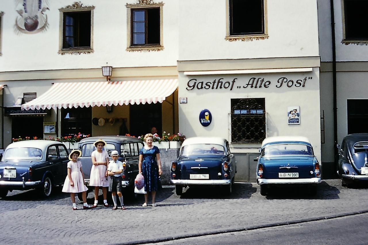 Hotel Gasthof Alte Post Holzkirchen Холцкирхен Екстериор снимка